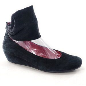 PAS DE ROUGE Suede Black Ankle Strap Low Wedge Pumps Zip Lightweight